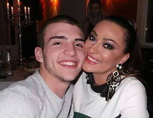 Поново заједно после дужег времена: Цеца на Велики петак са сином Вељком